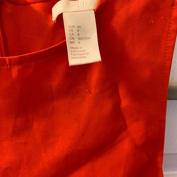 Red blouse - Picture 4 of 4